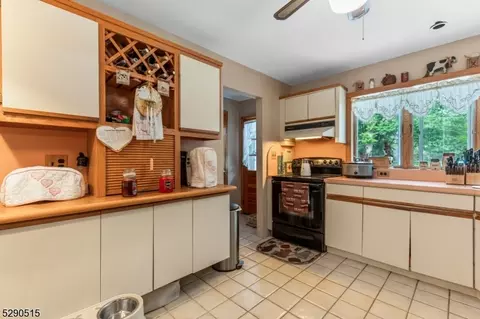 130 Doty Rd, Wanaque Boro, NJ 07420 photo 9