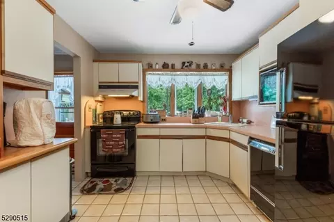 130 Doty Rd, Wanaque Boro, NJ 07420 photo 11
