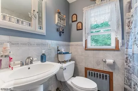 130 Doty Rd, Wanaque Boro, NJ 07420 photo 12