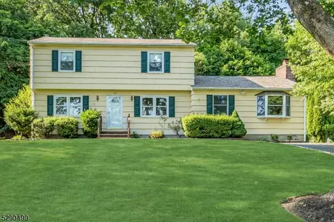 666 N Meadow Dr, Bound Brook, NJ 08805
