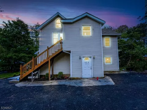 395 Macopin Rd, West Milford, NJ 07480