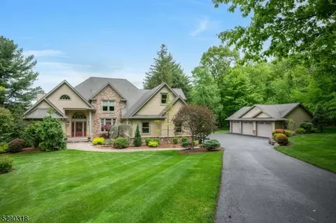 11 Country Side Dr, Rockaway Twp, NJ 07866