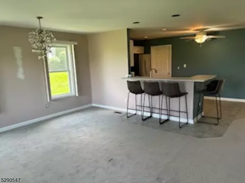 9 Beardslee Ci, Hamburg, NJ 07419