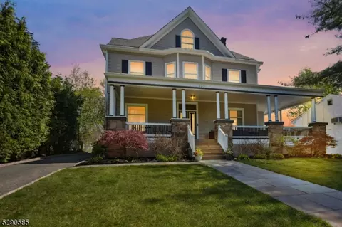 125 Lincoln St, Montclair, NJ 07042