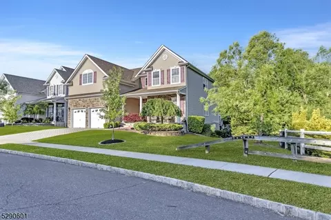 87 Willocks Cir, Somerset, NJ 08873