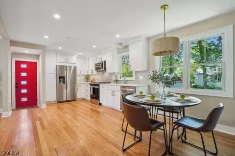 32 Waverly Ave, Springfield, NJ 07081