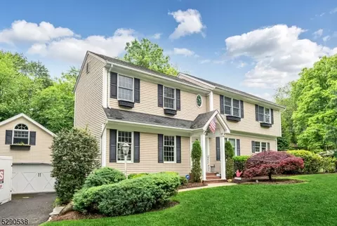 12 Strong St, Mahwah, NJ 07430