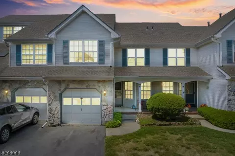 16 Jill Ct, Monmouth Junction, NJ 08852