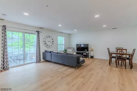 3309 Appleton Way, Whippany, NJ 07981 photo 14