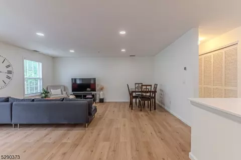 3309 Appleton Way, Whippany, NJ 07981 photo 13