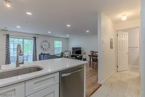 3309 Appleton Way, Whippany, NJ 07981 photo 11