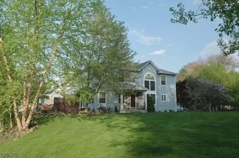 161 Windham Ct, Princeton, NJ 08540