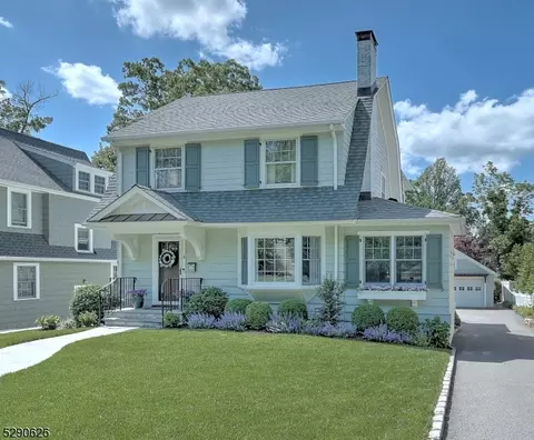 4 Sylvan Rd, Verona, NJ 07044
