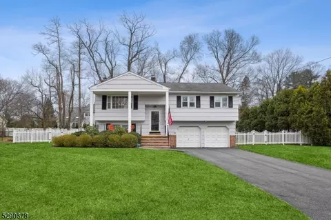 30 Roscoe Ave, Madison, NJ 07940