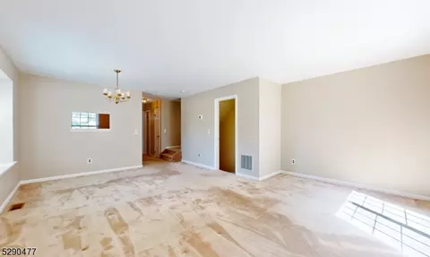 1108 Wetherburn Ct, Flemington, NJ 08822 photo 15