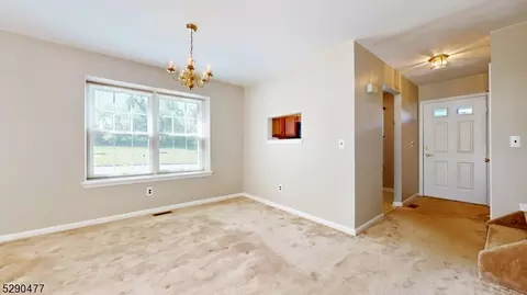 1108 Wetherburn Ct, Flemington, NJ 08822 photo 12