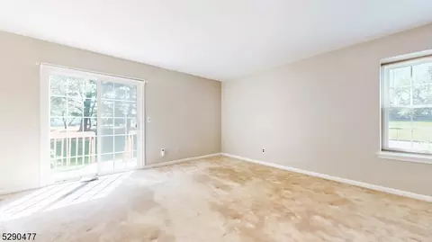 1108 Wetherburn Ct, Flemington, NJ 08822 photo 17