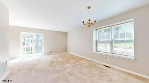 1108 Wetherburn Ct, Flemington, NJ 08822 photo 9