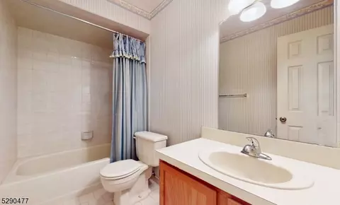 1108 Wetherburn Ct, Flemington, NJ 08822 photo 27
