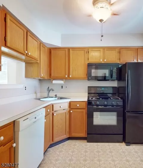 1108 Wetherburn Ct, Flemington, NJ 08822 photo 7