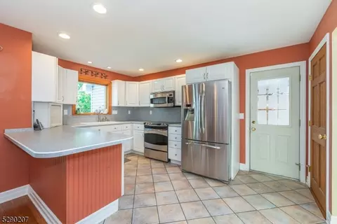 48 Christopher St, Dover, NJ 07801 photo 6