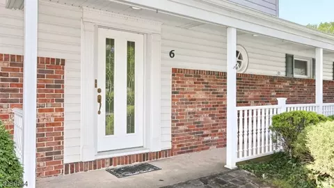 6 Furman Dr, Wayne, NJ 07470 photo 2