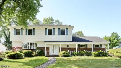 6 Furman Dr, Wayne, NJ 07470
