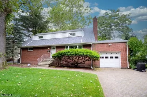 1152 Cooper Ave, Teaneck, NJ 07666