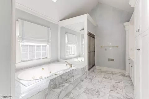 22 Sutton Dr, Berkeley Heights, NJ 07922 photo 25