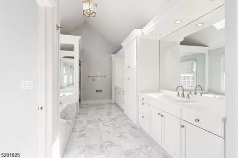 22 Sutton Dr, Berkeley Heights, NJ 07922 photo 26