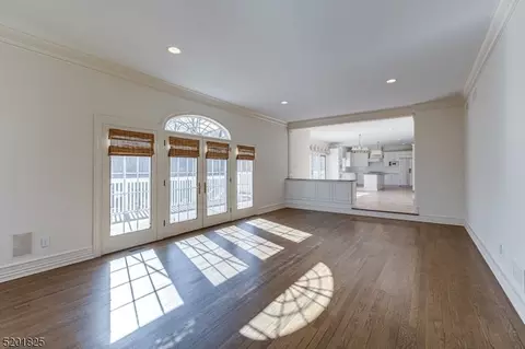 22 Sutton Dr, Berkeley Heights, NJ 07922 photo 17