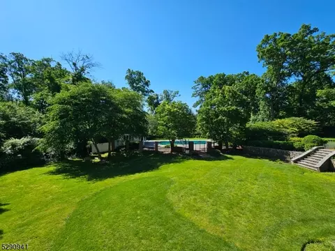 22 Sutton Dr, Berkeley Heights, NJ 07922 photo 34