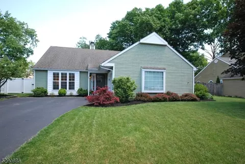 20 Susquehanna Trl, Branchburg, NJ 08876