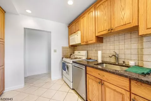 208 Anderson St #N6D, Hackensack, NJ 07601 photo 11