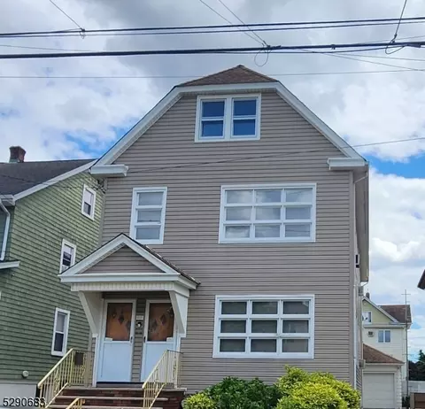 97 Knapp Ave, Clifton, NJ 07011