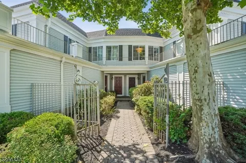 287 Riveredge Dr, Chatham Twp, NJ 07928