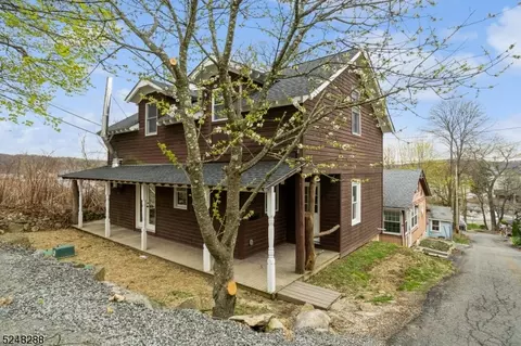 10 Lee Ave, Jefferson, NJ 07849
