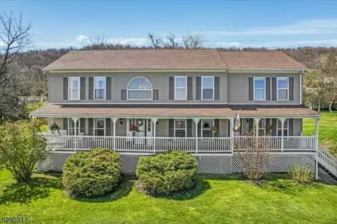 45 Edsall Dr, Sussex, NJ 07461