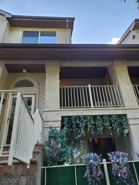 411 N Lafayette Rd #411, Metuchen, NJ 08840