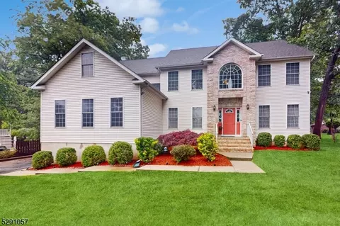 26 Gates Ave, East Brunswick, NJ 08816