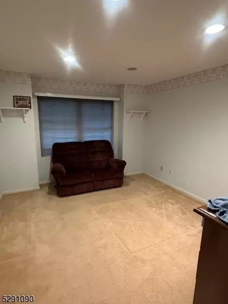 39 Angela Way #39, Berkeley Heights, NJ 07922