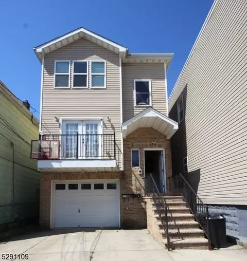 150 Port Ave, Elizabeth City, NJ 07206