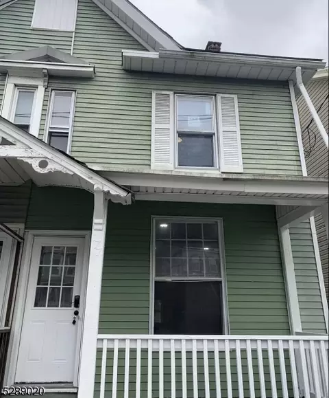 177 E Washington Ave, Washington, NJ 07882