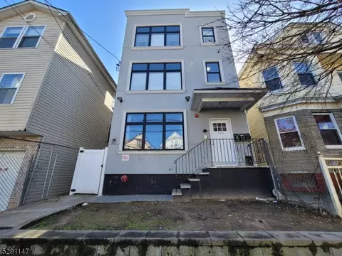340 Hamilton Ave, Paterson, NJ 07501