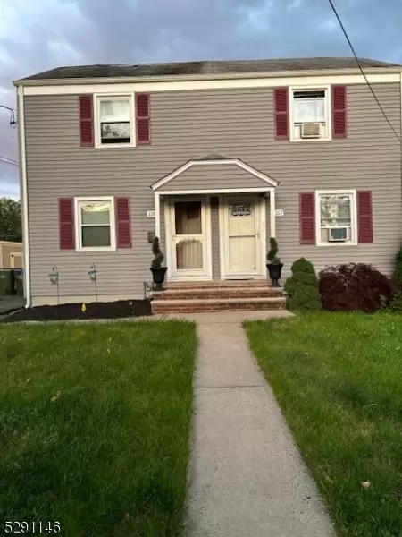 119 Macarthur Dr, Edison, NJ 08837