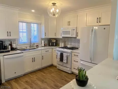 666 Bloomfield Ave #33, West Caldwell, NJ 07006