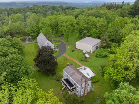 316 Hope Great Meadows Rd, Hope Twp, NJ 07838