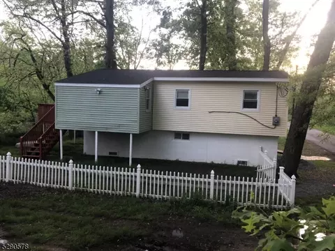 23 River Rd, Wayne, NJ 07470