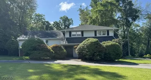 44 Brookwood Dr, Wayne, NJ 07470