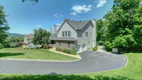 6 Rose Ct, Montville Twp, NJ 07082